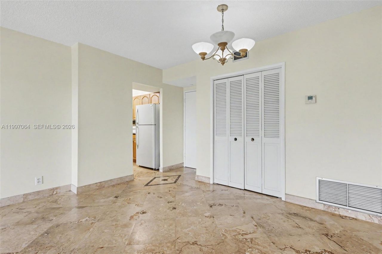 4200 Hillcrest Dr , Unit 408, Hollywood, FL 33021 Photo