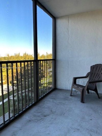 2500 NE 135th St, Unit B506, North Miami, FL 33181 Photo