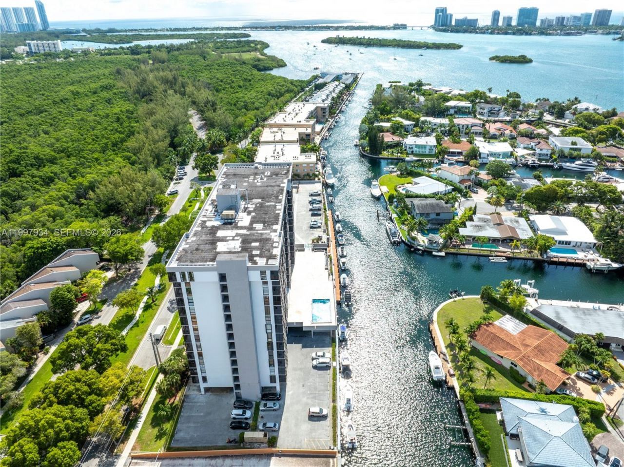 2500 NE 135th St, Unit B506, North Miami, FL 33181 Photo