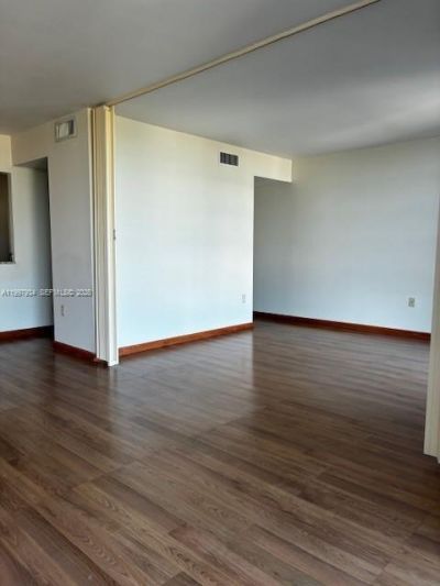 2500 NE 135th St, Unit B506, North Miami, FL 33181 Photo