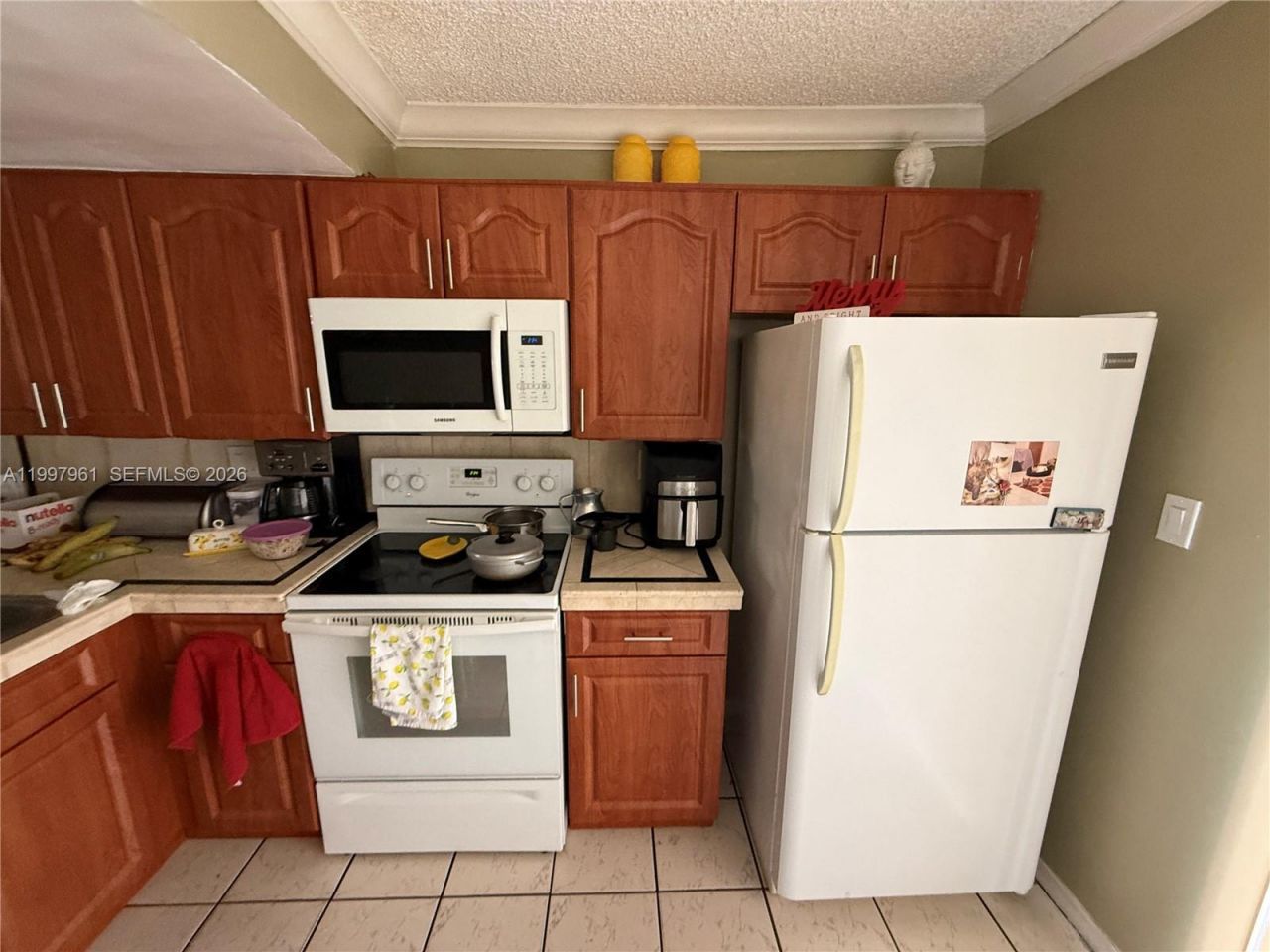 1298 W 51st Pl, Unit D-29, Hialeah, FL 33012 Photo