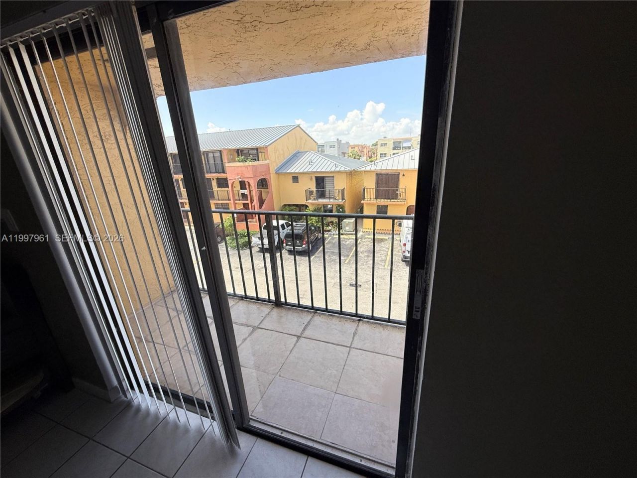 1298 W 51st Pl, Unit D-29, Hialeah, FL 33012 Photo