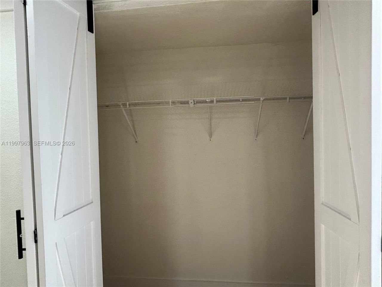 135 E 37th St, Unit 1, Hialeah, FL 33013 Photo