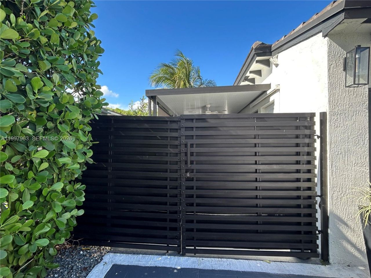 135 E 37th St, Unit 1, Hialeah, FL 33013 Photo