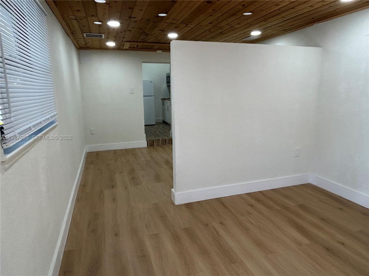 135 E 37th St, Unit 1, Hialeah, FL 33013 Photo