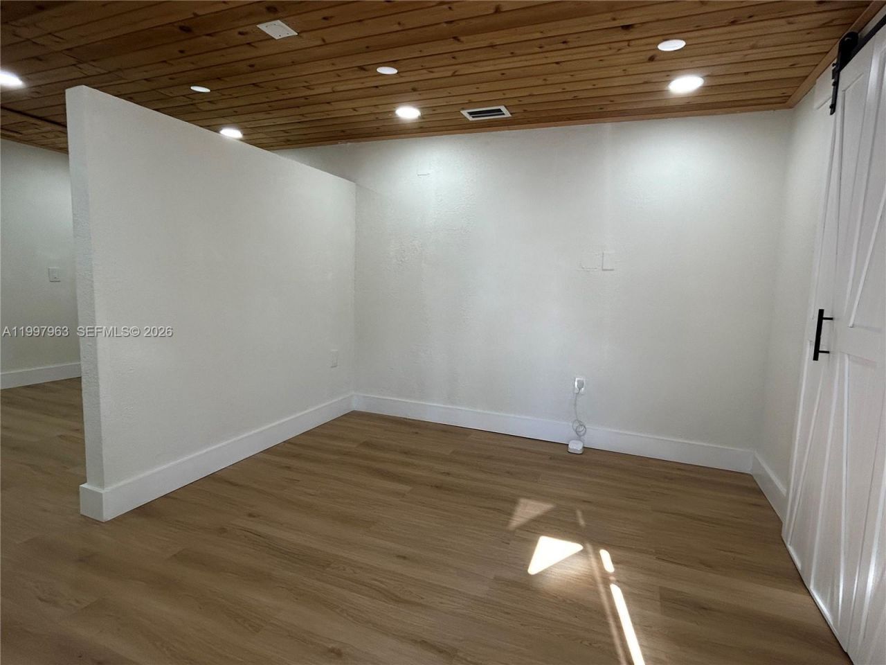 135 E 37th St, Unit 1, Hialeah, FL 33013 Photo