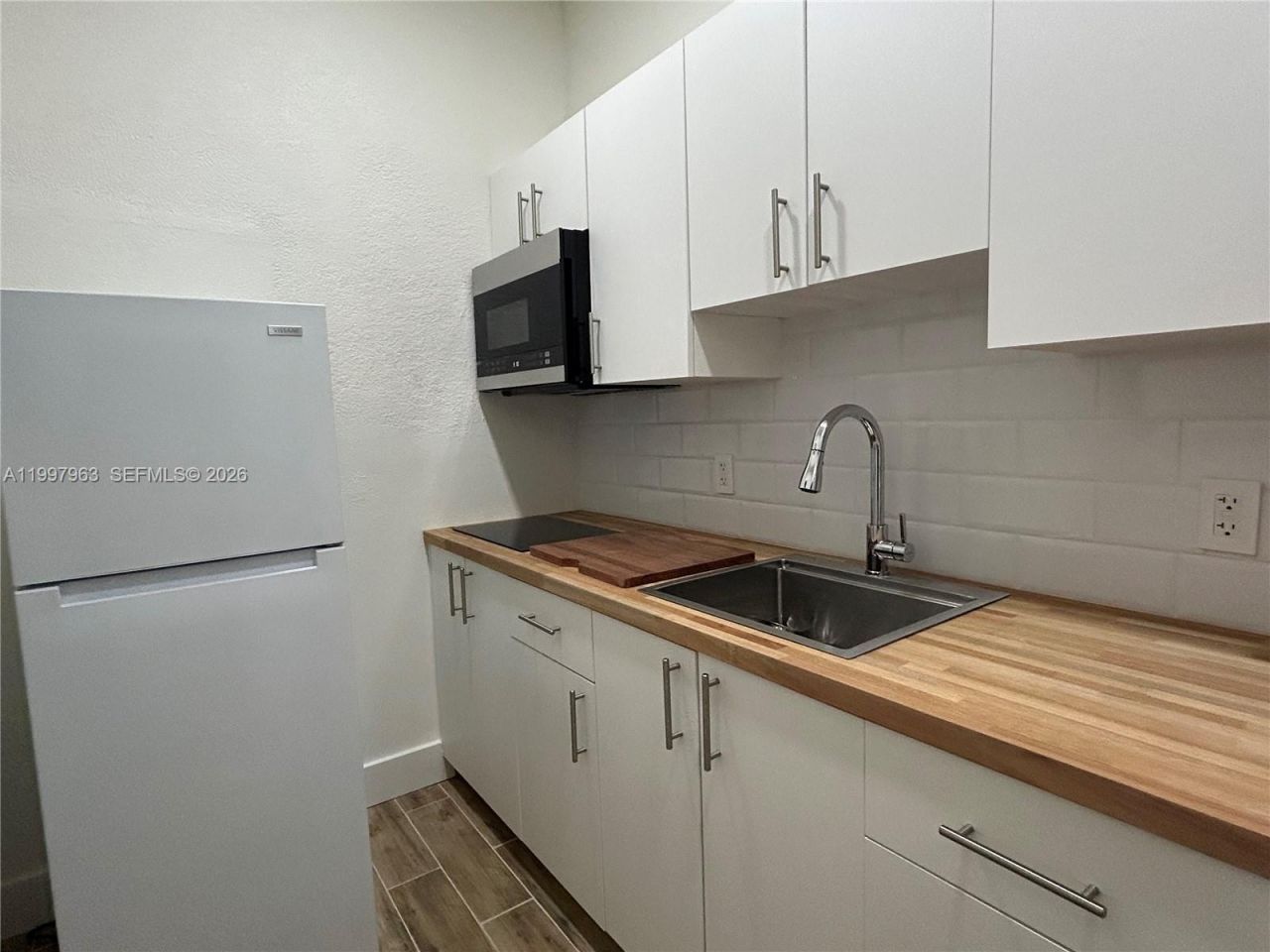 135 E 37th St, Unit 1, Hialeah, FL 33013 Photo