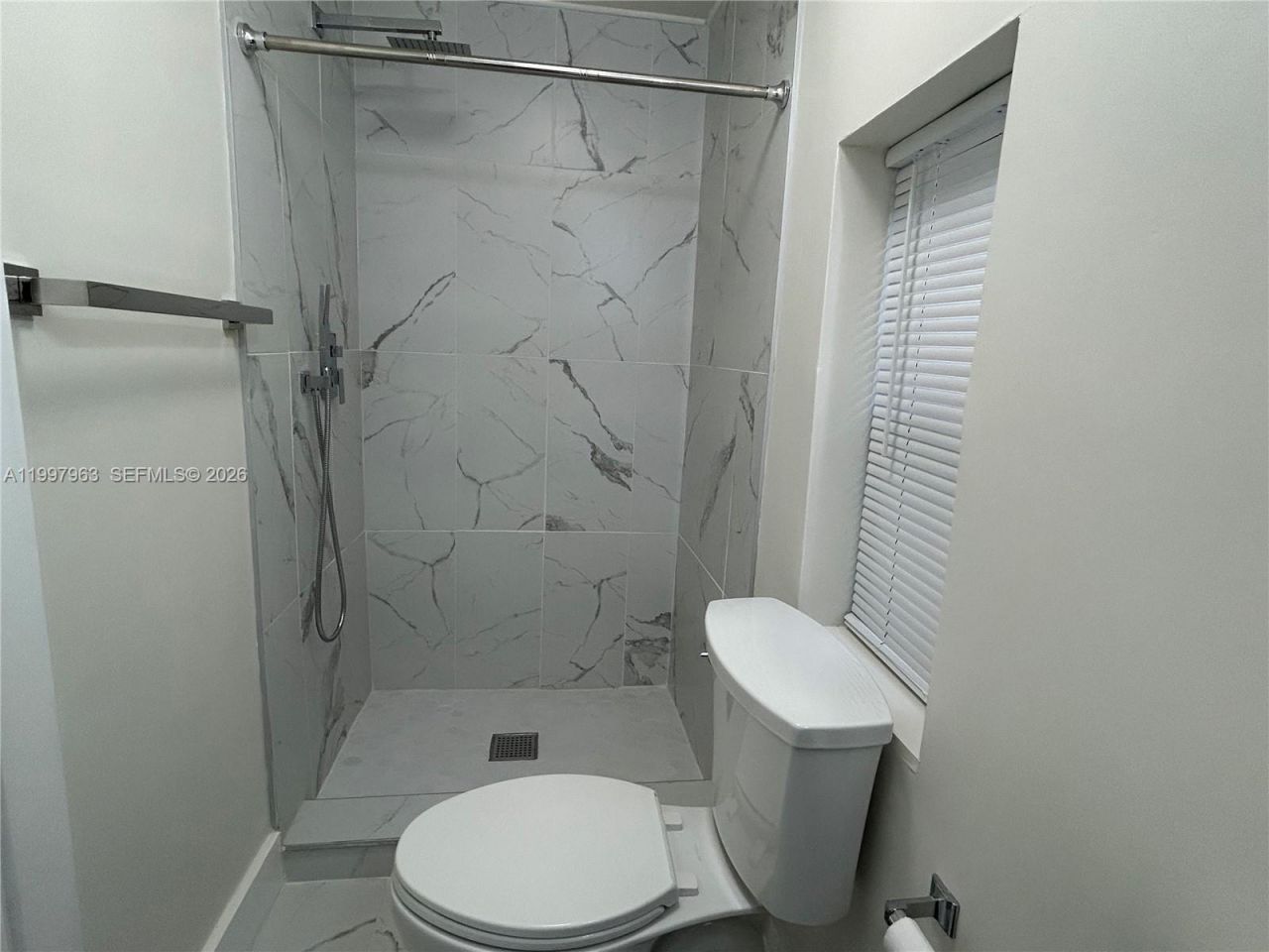 135 E 37th St, Unit 1, Hialeah, FL 33013 Photo