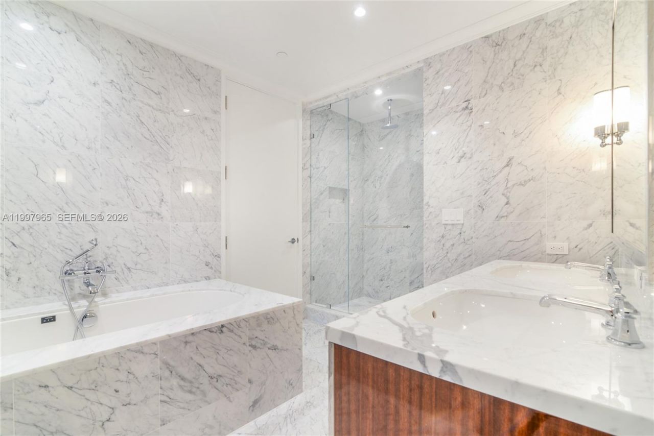 15701 Collins Ave , Unit 2302, Sunny Isles Beach, FL 33160 Photo