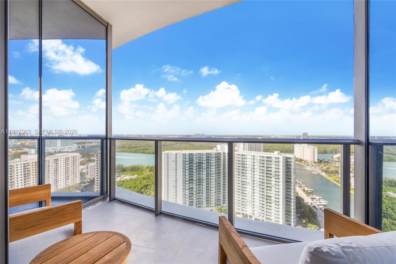 15701 Collins Ave , Unit 2302, Sunny Isles Beach, FL 33160 Photo
