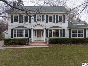 1250 N 37Th Street , Lincoln, NE 68503