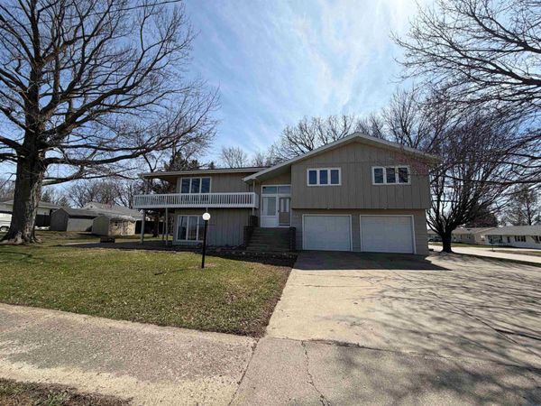 608 Pine Street, Sheldon, IA 51201