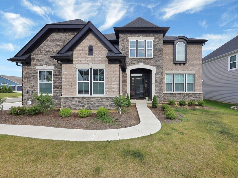 8149 Chesapeake Way NW, Pickerington, OH 43147 Photo 2