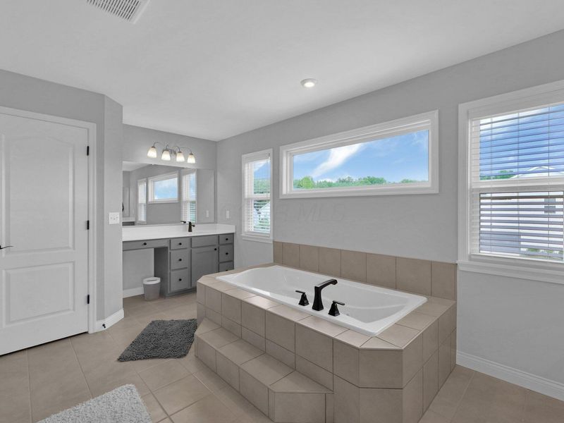 8149 Chesapeake Way NW, Pickerington, OH 43147 Photo 44