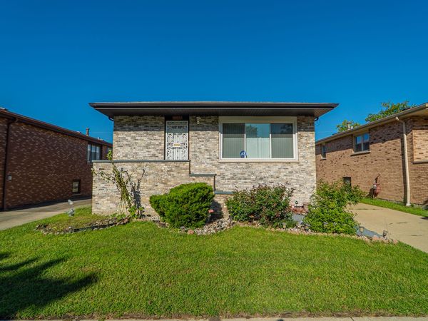 11548 S Avenue G , Chicago, IL 60617