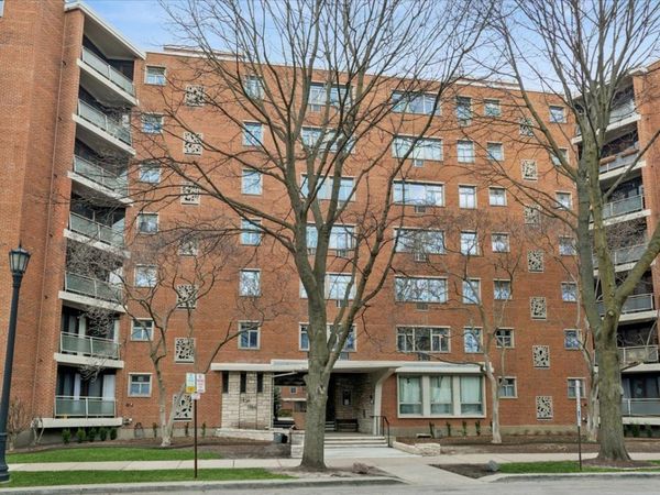 1860 Sherman Avenue , Unit 4SW, Evanston, IL 60201