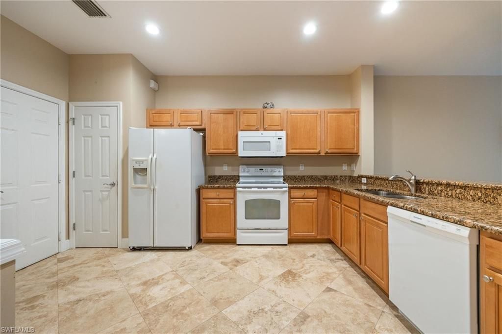 15715 Marcello Cir, Naples, FL 34110 Photo