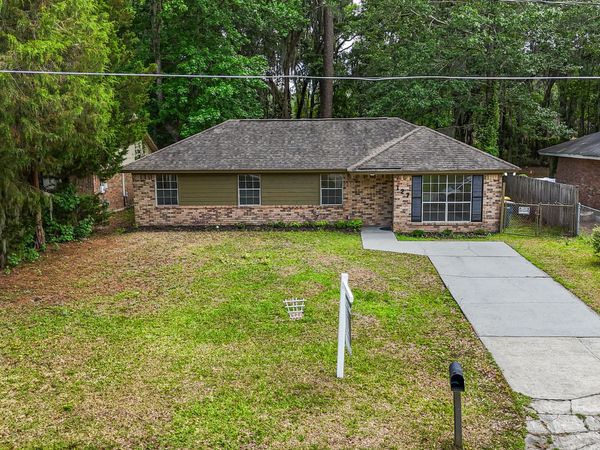 127 Greenbriar Court, Savannah, GA 31419
