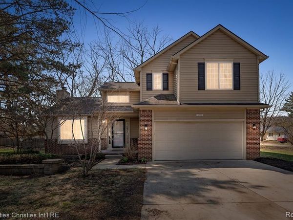 3070 Twinleaf Street, Commerce Twp, MI 48382