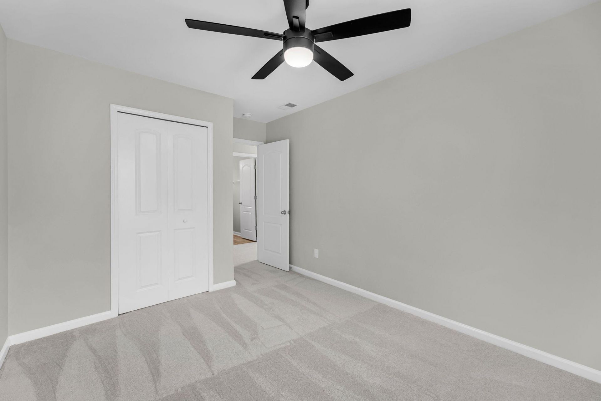 421 Savannah River Drive Photo 16