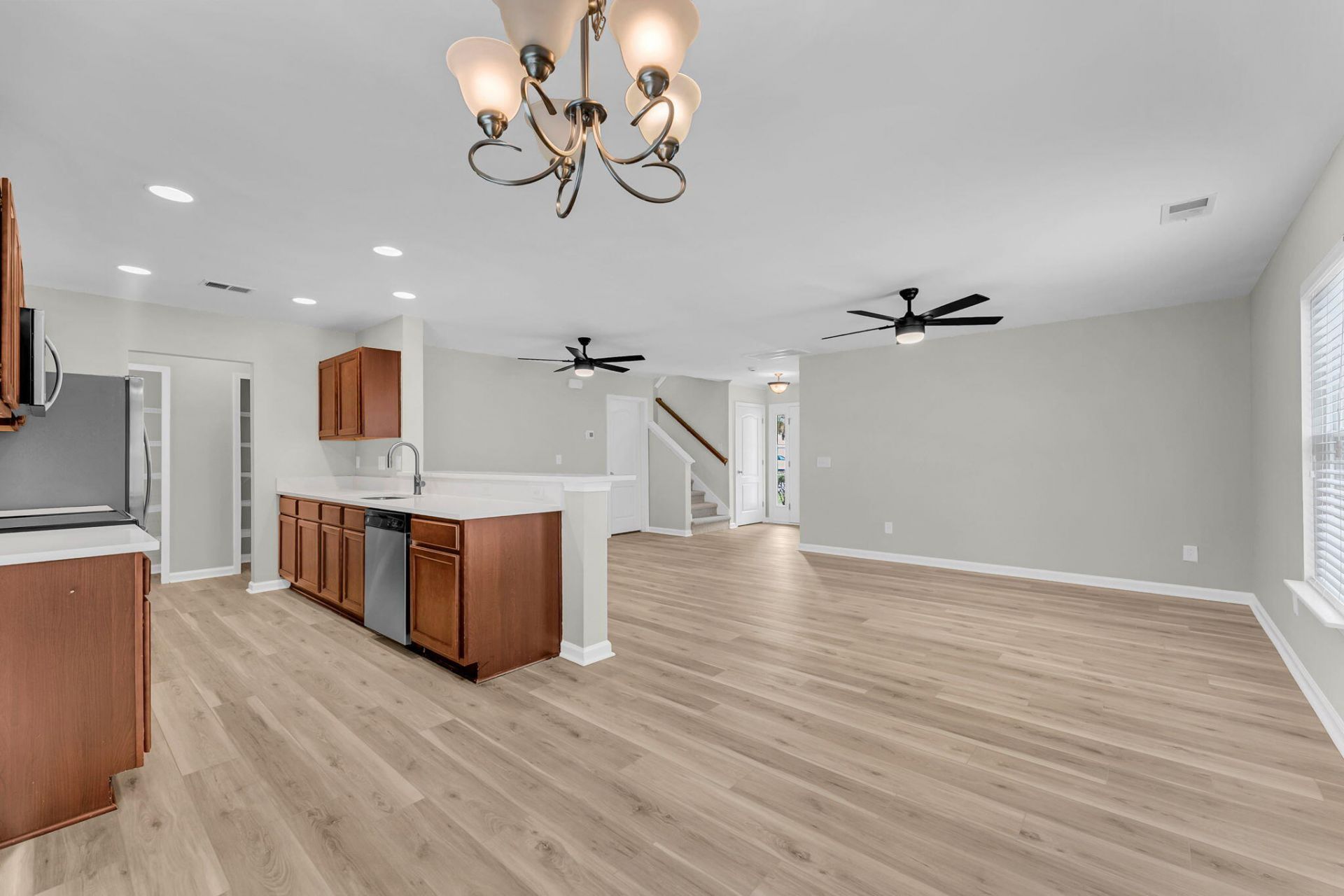 421 Savannah River Drive Photo 5