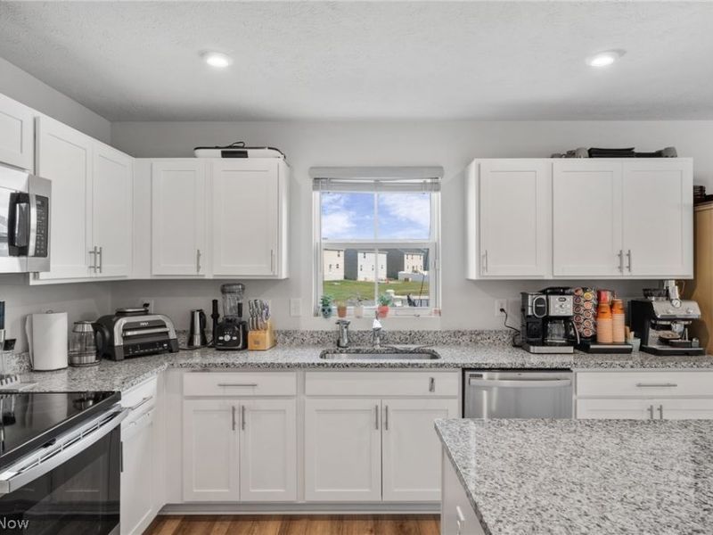 535 Cherrywood Lane, Painesville, OH 44077 Photo 16