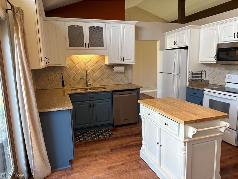 13926 Delaware Drive, Middleburg Heights, OH 44130 Photo 8