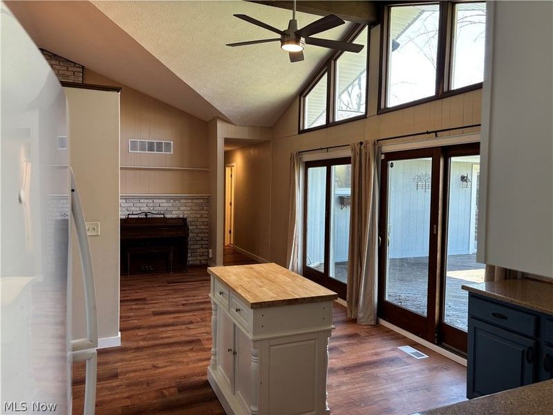 13926 Delaware Drive, Middleburg Heights, OH 44130 Photo 9