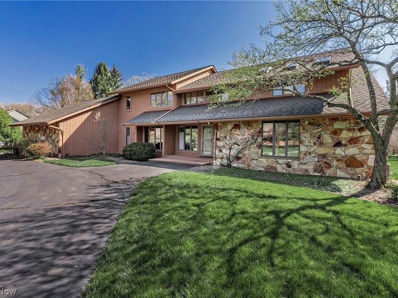 2625 Fairwood Drive, Pepper Pike, OH 44124 Photo 1