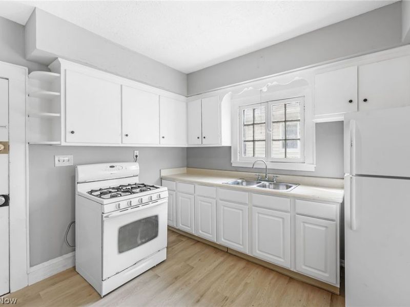 4159 E 111th Street, Cleveland, OH 44105 Photo 16