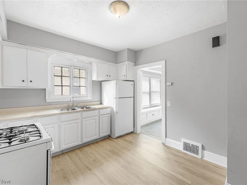 4159 E 111th Street, Cleveland, OH 44105 Photo 17