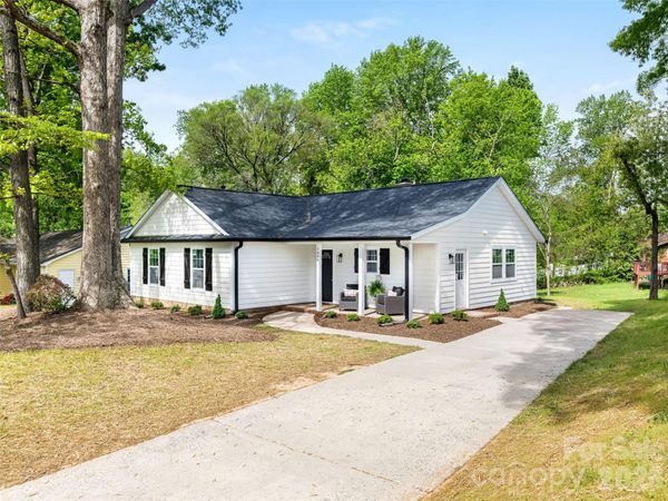 7606 Walnut Wood Drive , Charlotte, NC 28227