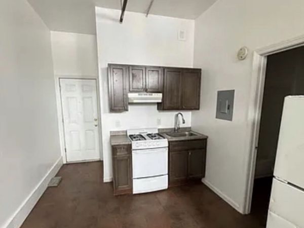 2016 Main , Unit 1, Bridgeport, CT 06604