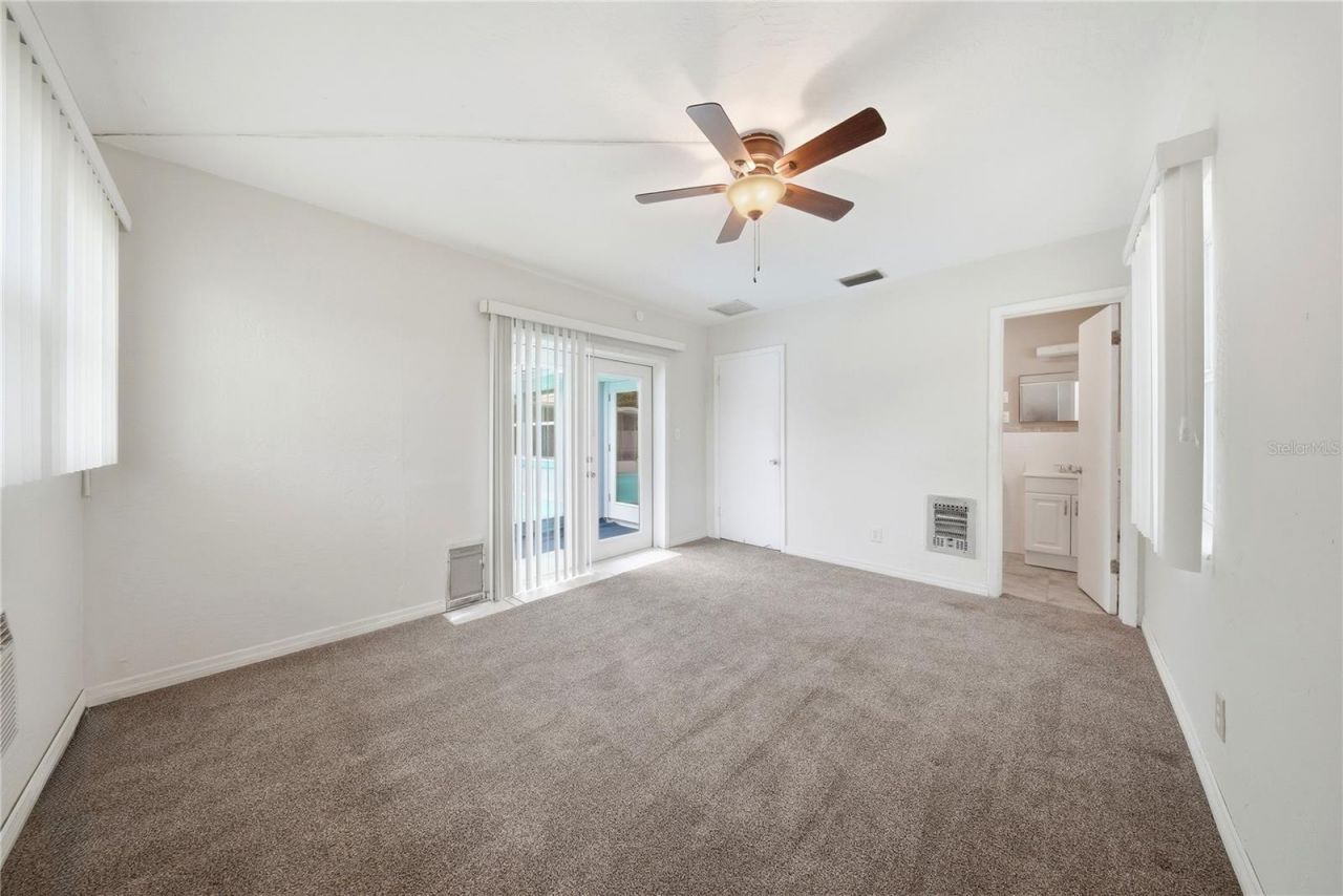 6725 17th Lane N, Saint Petersburg, FL 33702 Photo