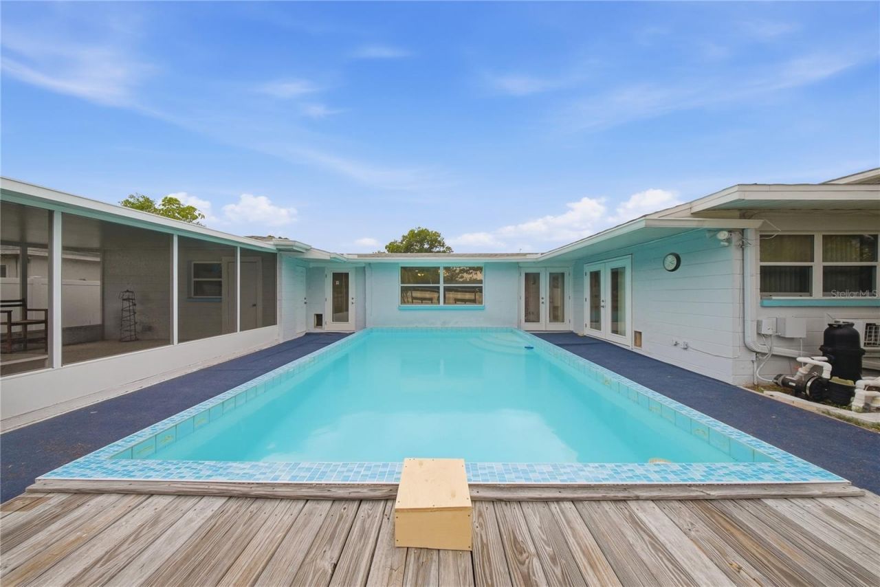 6725 17th Lane N, Saint Petersburg, FL 33702 Photo