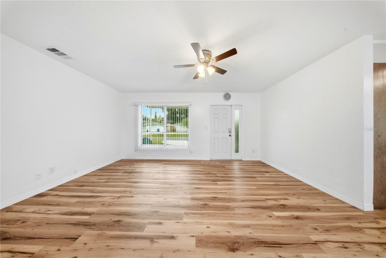 6725 17th Lane N, Saint Petersburg, FL 33702 Photo