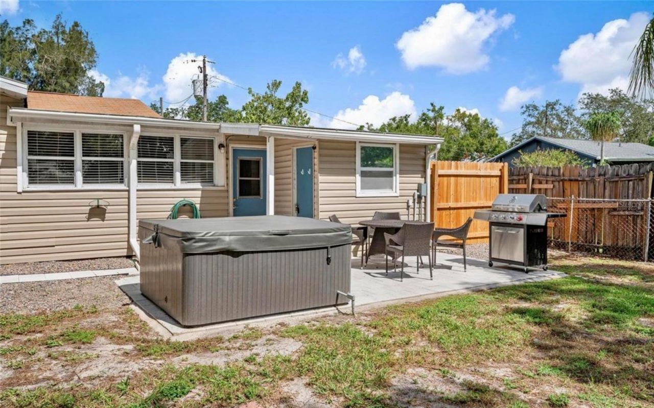 3018 Arlington Street , Sarasota, FL 34239 Photo