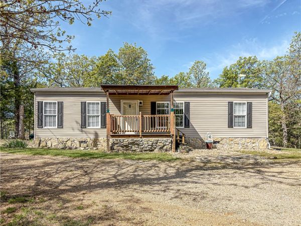 951 Marion County 8097, Yellville, AR 72687