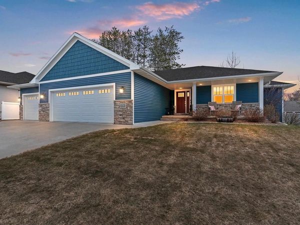 2041 BUCKTHORN TRAIL, Green Bay, WI 54304