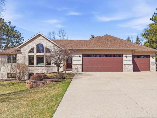 429 PINE GROVE LANE, Hortonville, WI 54944