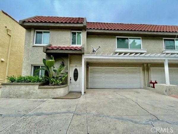 2558 ORANGE Avenue, Unit E, Costa Mesa, CA 92627