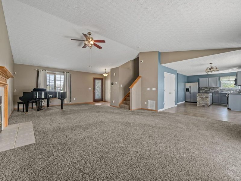 341 Good Court, Pataskala, OH 43062 Photo 2