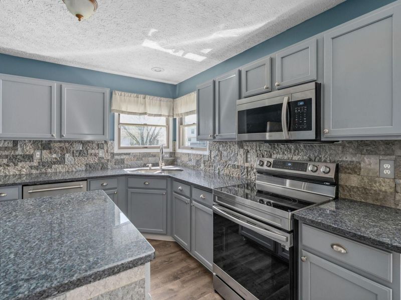 341 Good Court, Pataskala, OH 43062 Photo 9