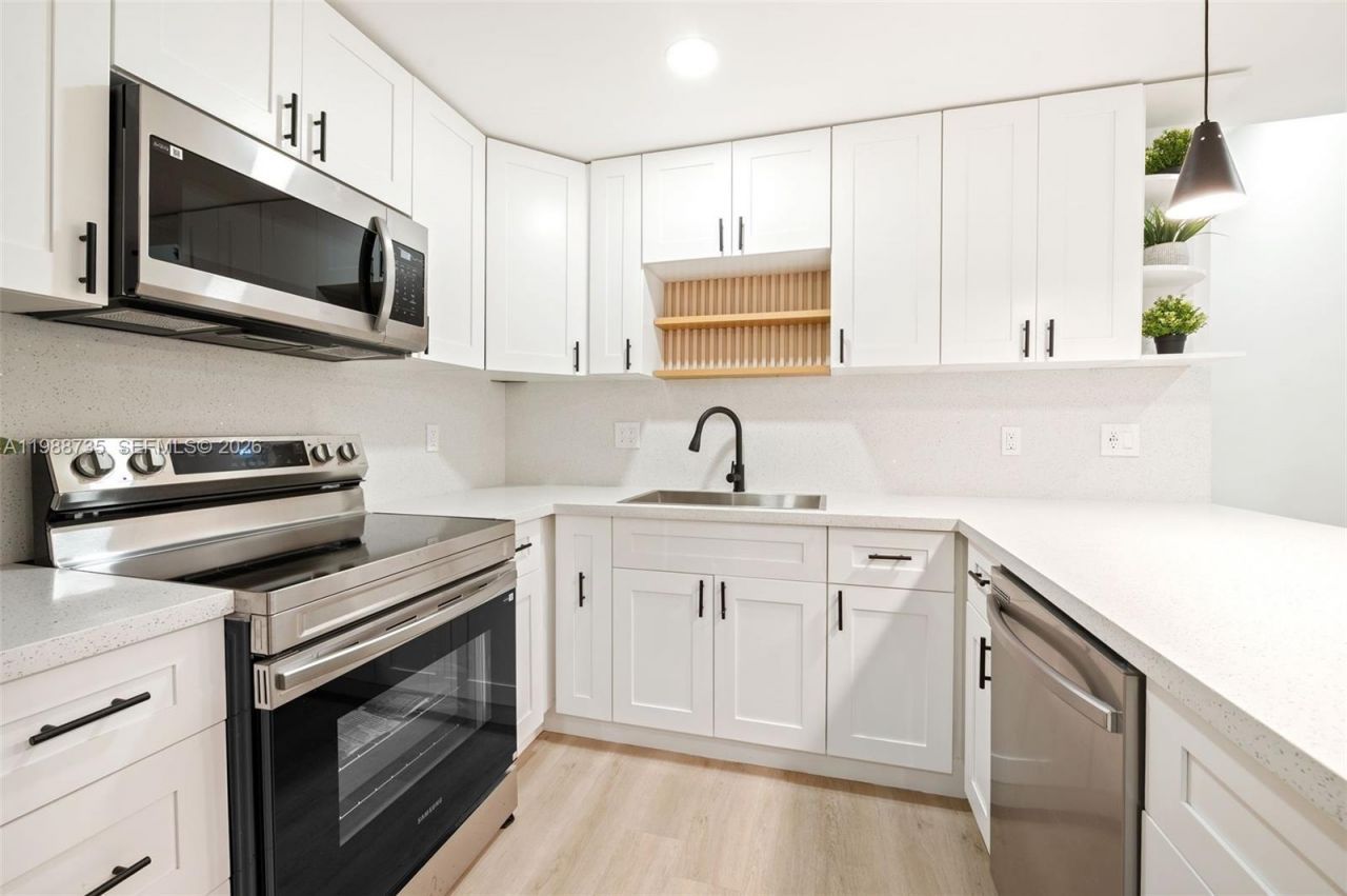 4871 SW 20th St, Fort Lauderdale, FL 33317 Photo