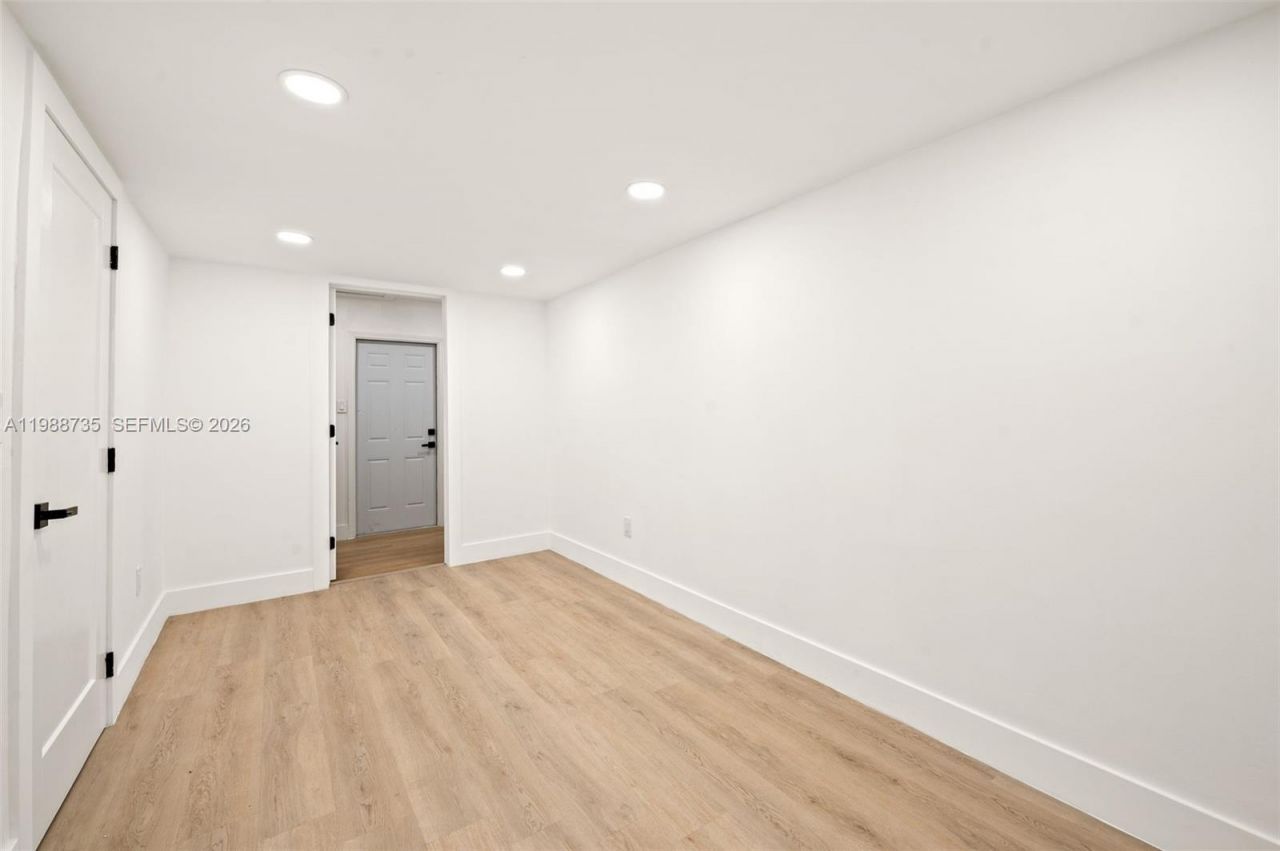 4871 SW 20th St, Fort Lauderdale, FL 33317 Photo