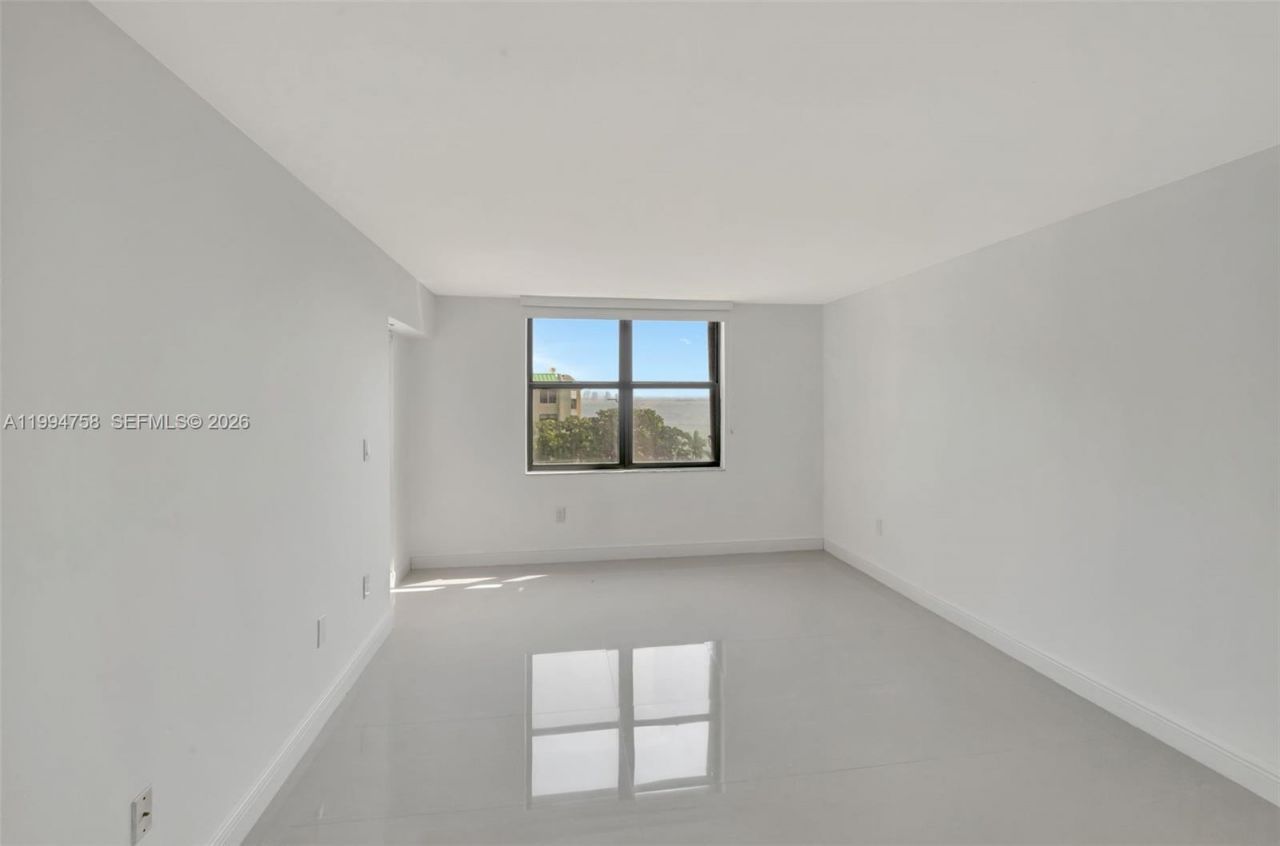2333 Brickell Ave, Unit 305, Miami, FL 33129 Photo