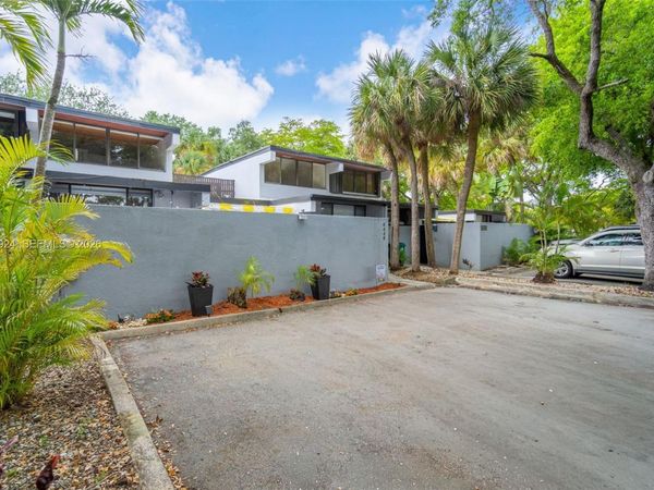 6448 Windmill Gate Rd , Miami Lakes, FL 33014