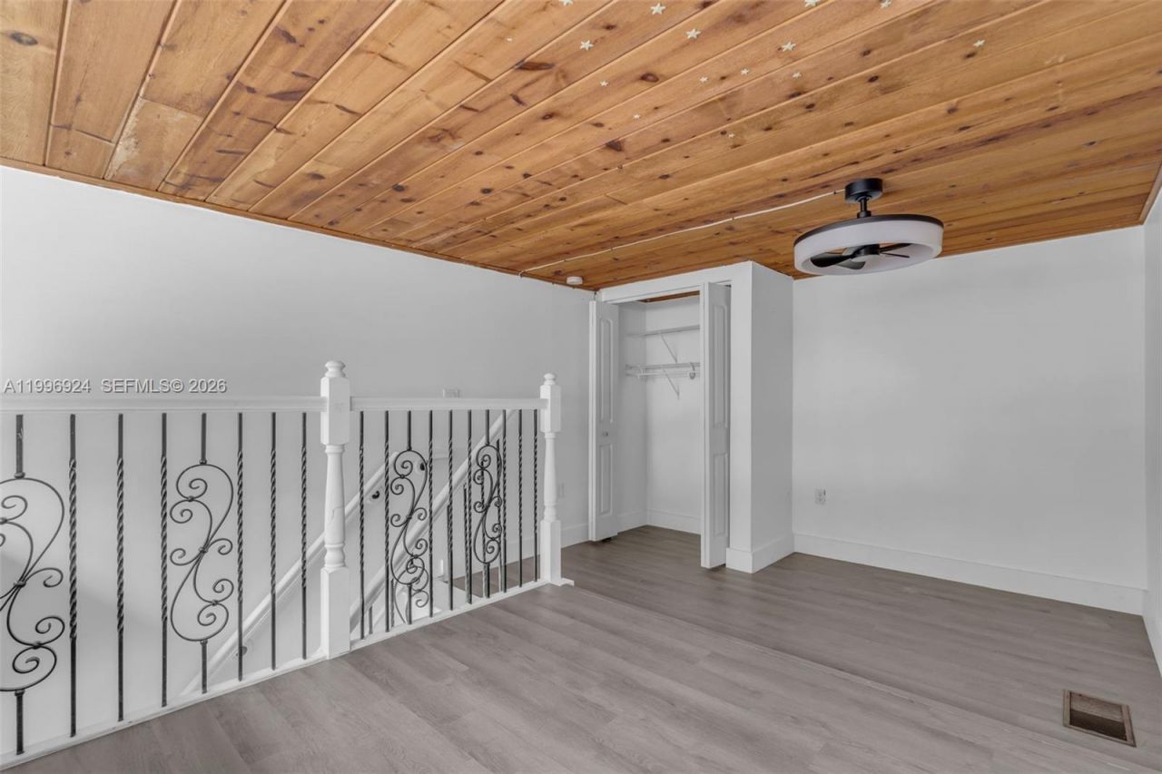 6448 Windmill Gate Rd , Miami Lakes, FL 33014 Photo