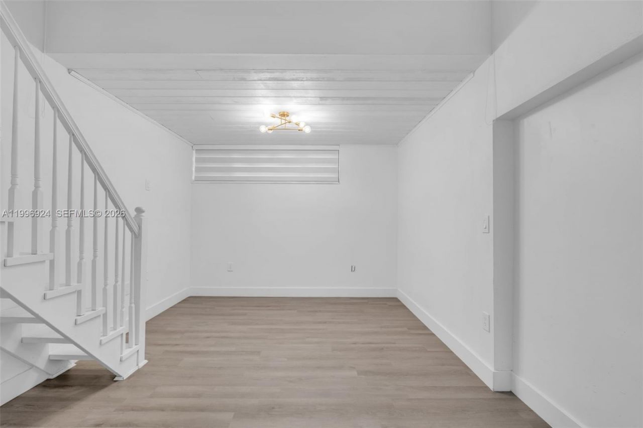 6448 Windmill Gate Rd , Miami Lakes, FL 33014 Photo