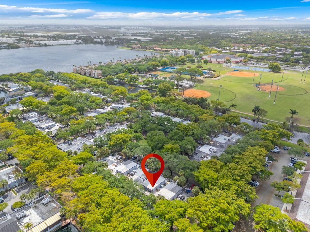 6448 Windmill Gate Rd , Miami Lakes, FL 33014 Photo